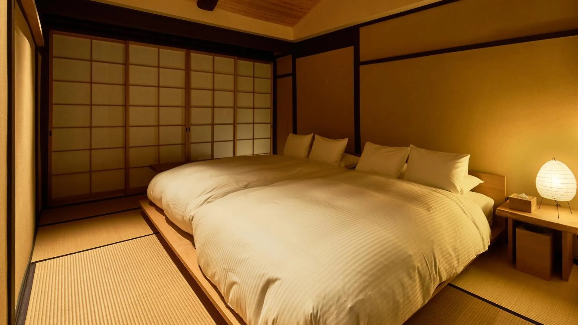 Yadoru Kyoto Hanare Shirotaki No Yado